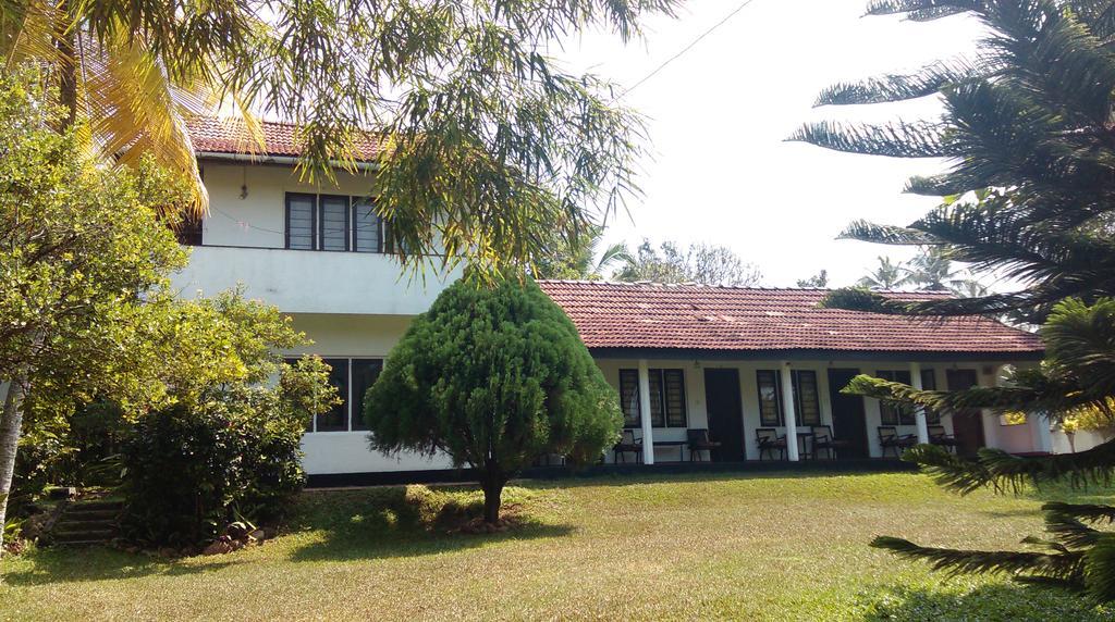 4 Seasons Guesthouse Hikkaduwa Exterior foto